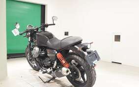 MOTO GUZZI V7 STONE 2023