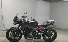 TRIUMPH STREET TRIPLE R 2021 DA544Z