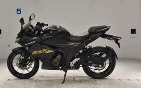 SUZUKI GIXXER 250 SF ED22B