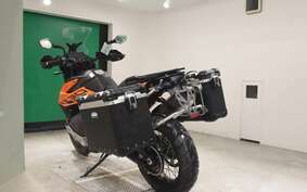 KTM 890 ADVENTURE	 2023 TS640