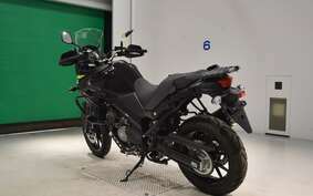 SUZUKI DL650 ( V-Strom 650 ) XTA 2022 C733M