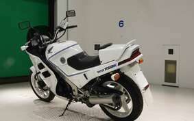 HONDA VFR750F 1986 RC24