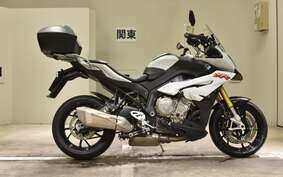 BMW S1000XR 2017 0D03