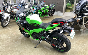 KAWASAKI NINJA 2022 EX400L