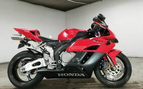 HONDA CBR1000RR 2004 SC57