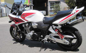 HONDA CB1300SB SUPER BOLDOR 2007 SC54