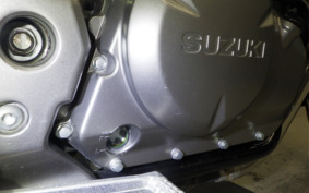 SUZUKI GSR250