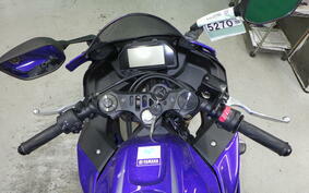 YAMAHA YZF-R25 RG10