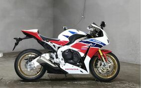 HONDA CBR1000RR SPECIAL EDITION 2015 SC59