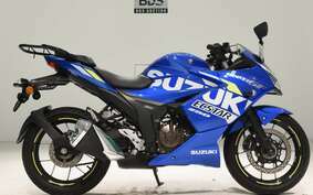 SUZUKI GIXXER 250 SF