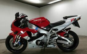 YAMAHA YZF-R1 1999 RN01