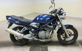 SUZUKI BANDIT 250 GJ77A