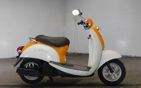 HONDA CREA SCOOPY I AF55