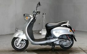 YAMAHA VINO 125 SE24