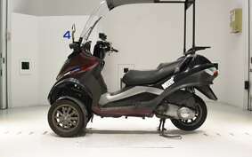 PIAGGIO MP3 250