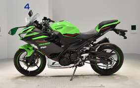 KAWASAKI NINJA 400 EX400G