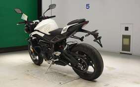 TRIUMPH STREET TRIPLE R 2023 DA604A