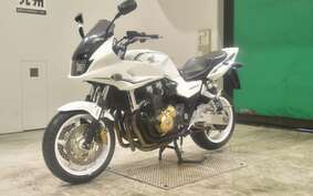 HONDA CB1300SB SUPER BOLDOR A 2011 SC54