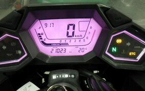 HONDA NM4 VULTUS -02 2014 RC82