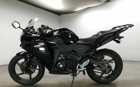 HONDA CBR125R JC50