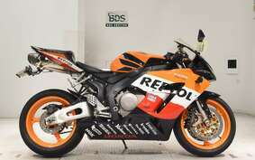 HONDA CBR1000RR 2010 SC57