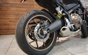 HONDA CB650R 2019 RH03
