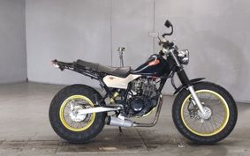 YAMAHA TW125 DE05
