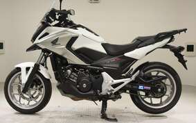 HONDA NC750X D 2019 RC90