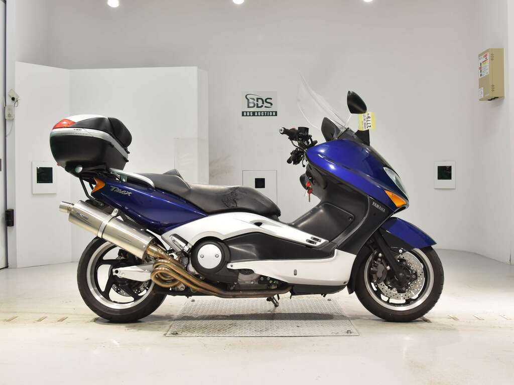 Ямаха т 500. Yamaha t Max 500. Yamaha t Max 500 2009 фото с боку.