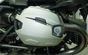 BMW R1200R 2014 0400