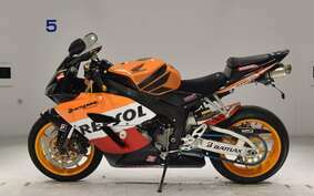 HONDA CBR1000RR 2005 SC57