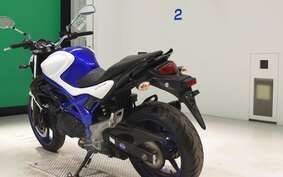 SUZUKI GLADIUS 2011 VK58A