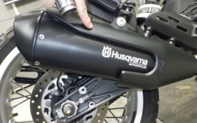 HUSQVARNA SVARTPILEN 401 2019