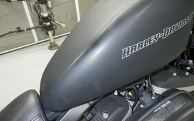 HARLEY XL883N 2010 LE2