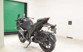 SUZUKI GIXXER 250 SF