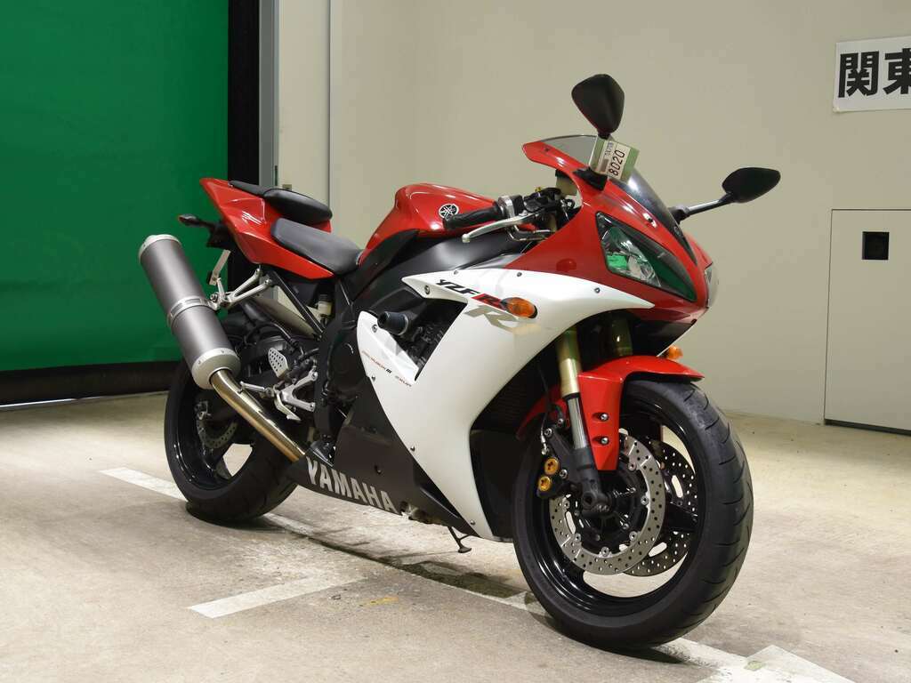 Motobay su. Honda cbr600rr 2012. Honda cbr1000rr 2007. Honda CBR 600 2012. Honda cbr600rr 2012 года.