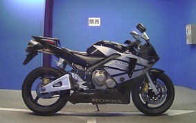 HONDA CBR600RR 2004 PC37