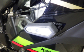 KAWASAKI ZX-25R ZX250E