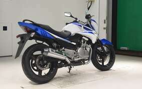 SUZUKI GSR250