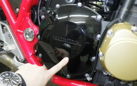 HONDA CB1300SB SUPER BOLDOR A 2006 SC54