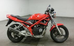 SUZUKI BANDIT 250 VZ GJ77A