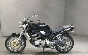 SUZUKI BANDIT 250 GJ74A