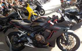 HONDA CBR650R 2020 RH03