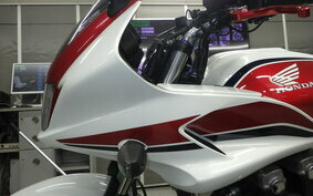 HONDA CB1300SB SUPER BOLDOR A 2010 SC54