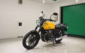 MOTO GUZZI V7 STONE 2 2015