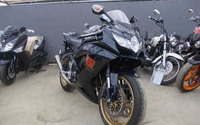 SUZUKI GSX-R750 2010 CW111