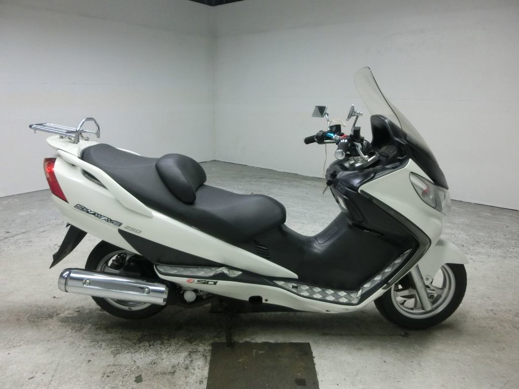 Suzuki skywave 250 k1