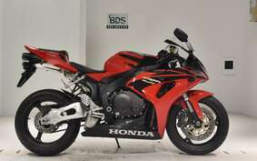 HONDA CBR1000RR 2006 SC57