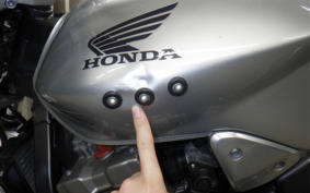 HONDA HORNET 900 2001 SC48