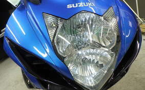 SUZUKI GSX-R750 2013 C4111